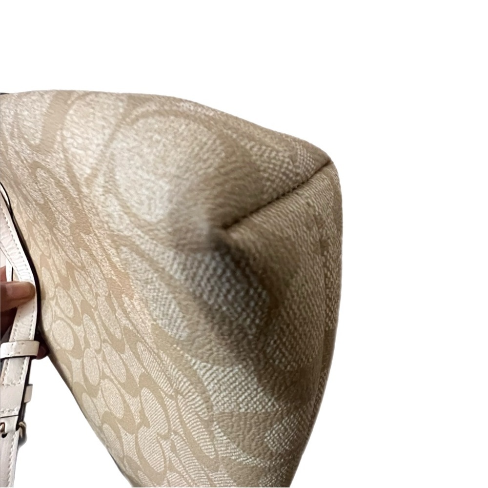 CoachCross Body Bag)F29210 Light Khaki X Chalk Signature Shoulder.NWOT - Picture 7 of 12